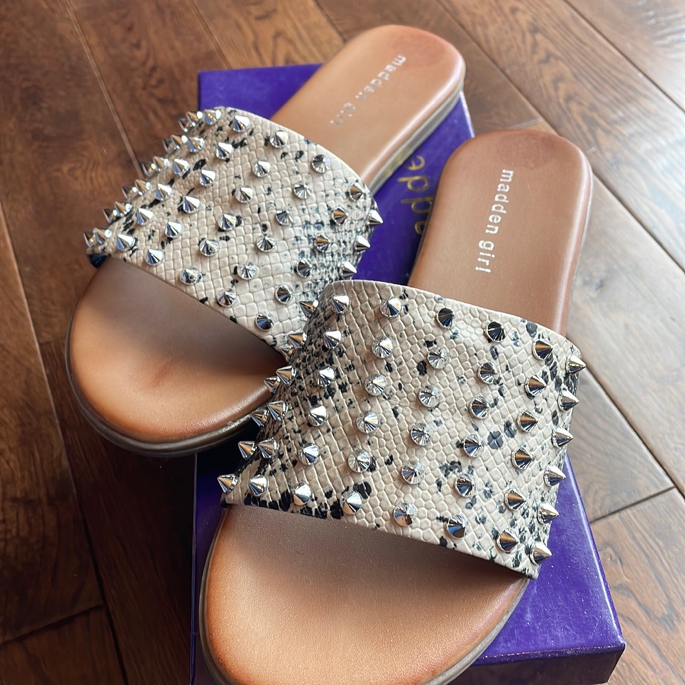 Madden Girl flat sandals